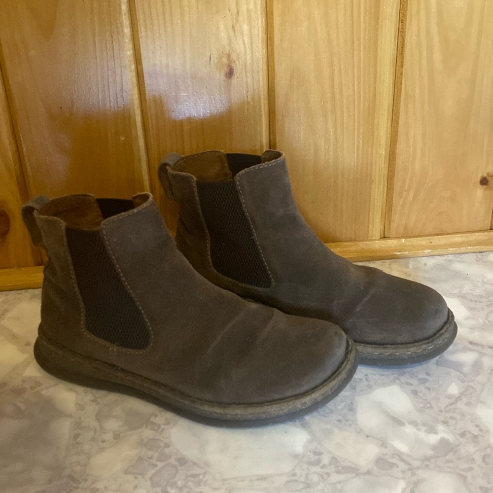 Born Chelsea boot “Brody” Taupe distressed